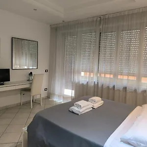 https://tre-r-rome.it-romehotels.com